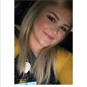 Meet your Posher, Karalyn